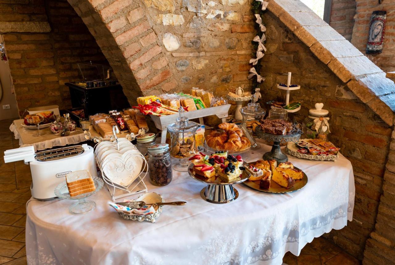 Le Fontanelle Da Valente Farm stay *